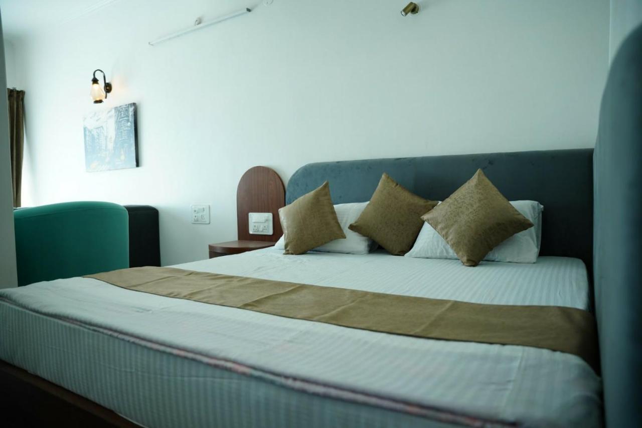 The Periwinkle Homestay Bhīm Tāl Екстериор снимка