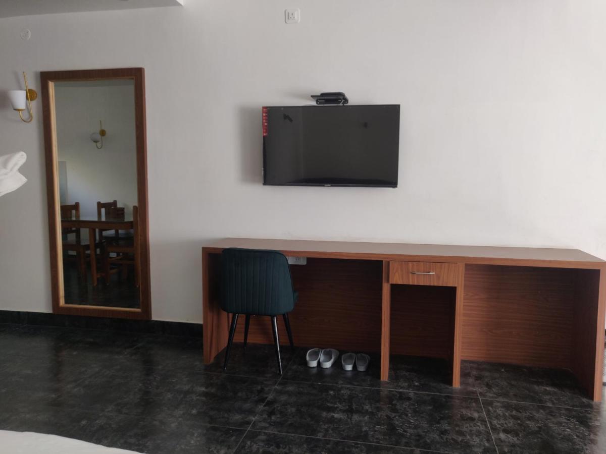 The Periwinkle Homestay Bhīm Tāl Екстериор снимка
