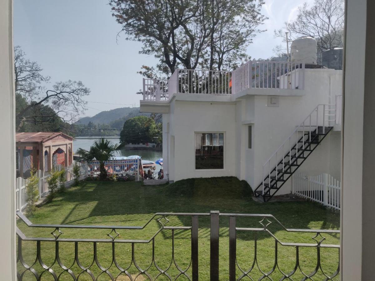 The Periwinkle Homestay Bhīm Tāl Екстериор снимка