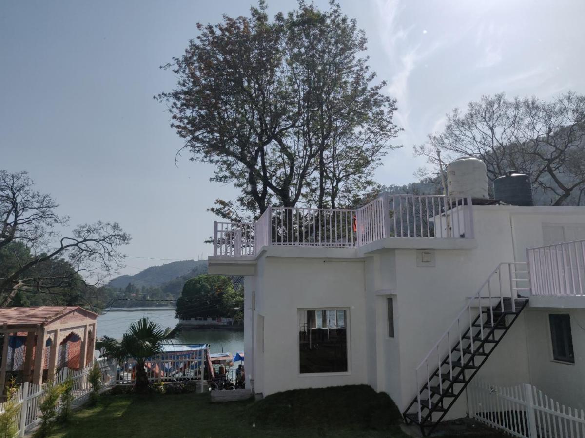 The Periwinkle Homestay Bhīm Tāl Екстериор снимка