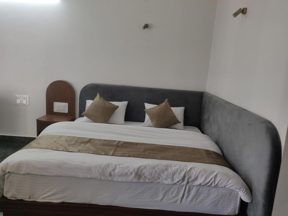 The Periwinkle Homestay Bhīm Tāl Екстериор снимка