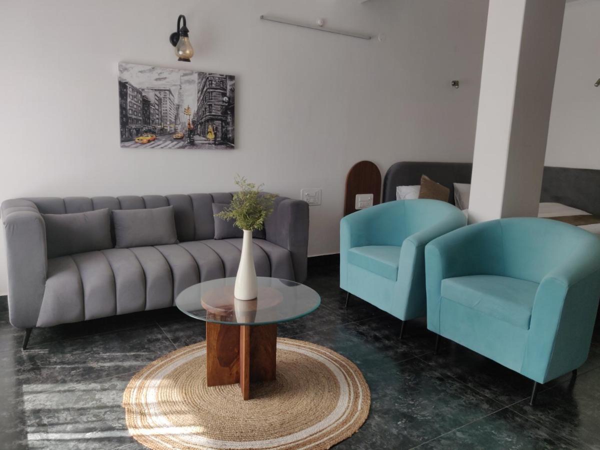 The Periwinkle Homestay Bhīm Tāl Екстериор снимка