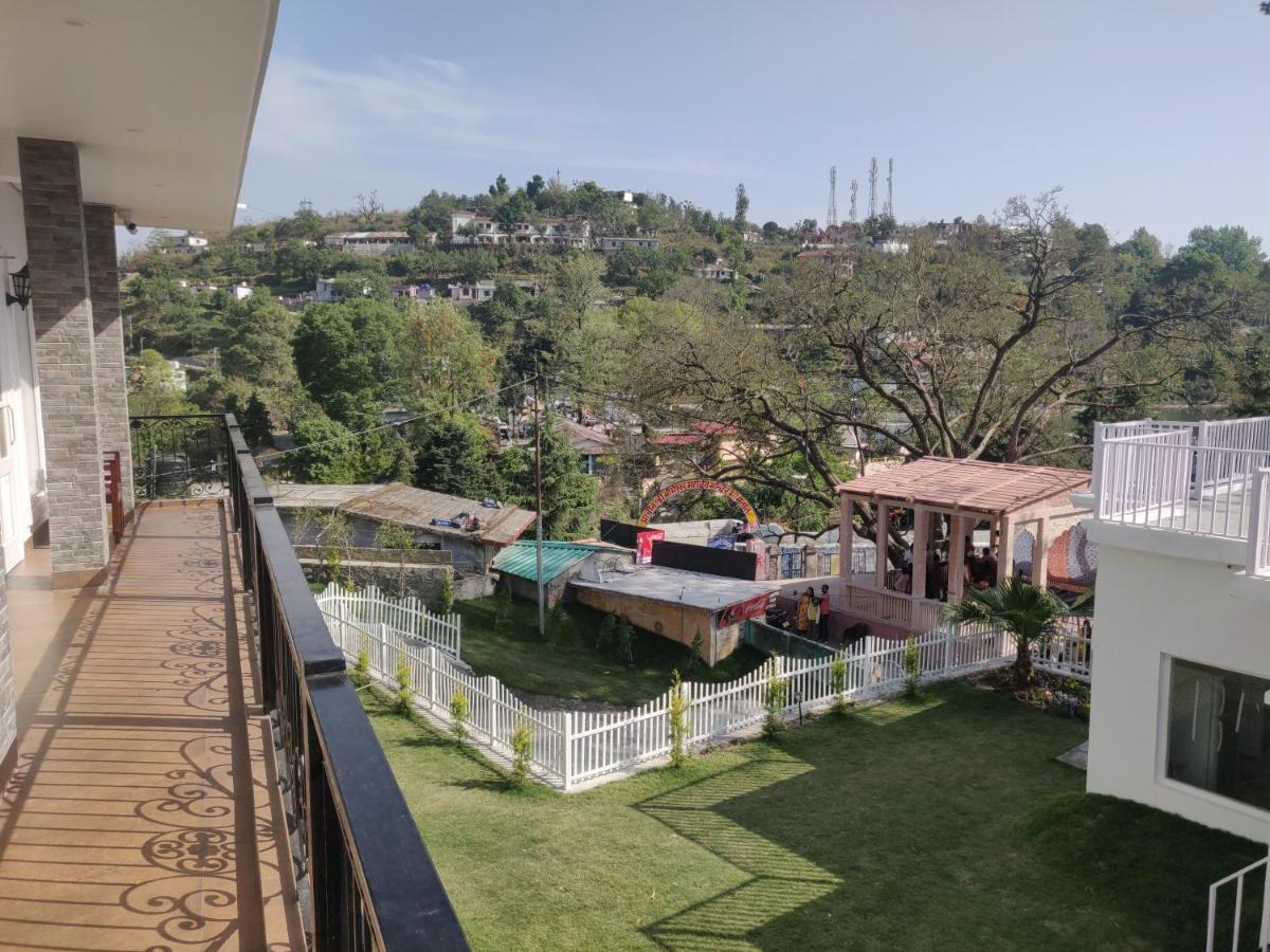 The Periwinkle Homestay Bhīm Tāl Екстериор снимка