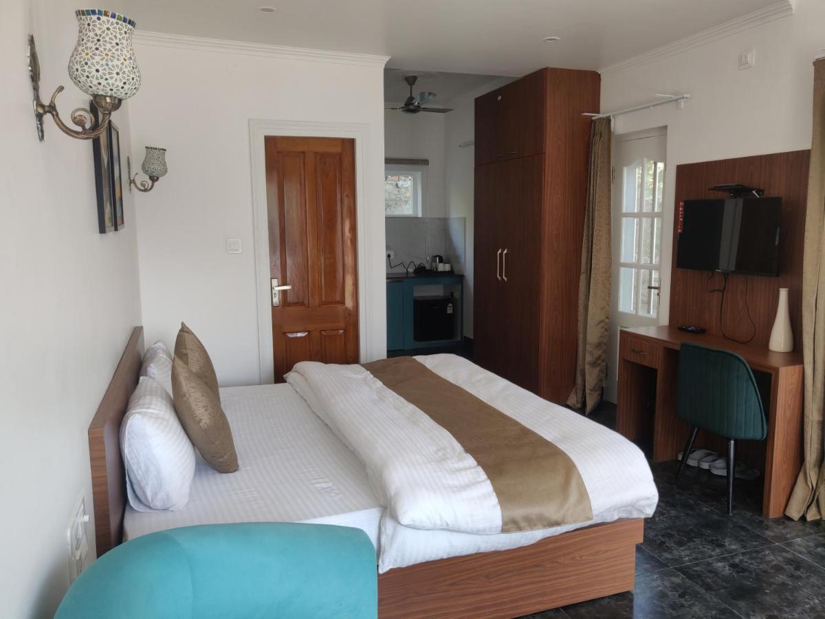 The Periwinkle Homestay Bhīm Tāl Екстериор снимка