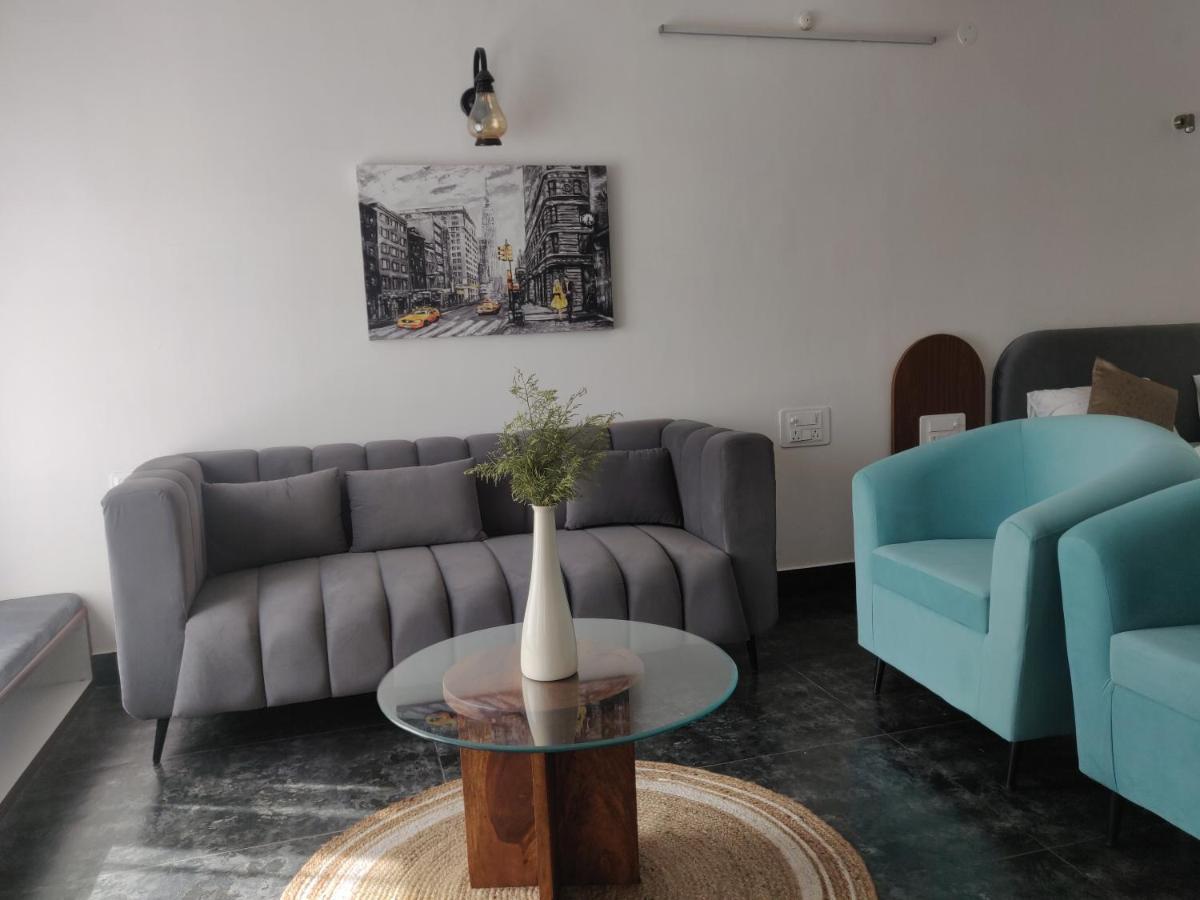 The Periwinkle Homestay Bhīm Tāl Екстериор снимка