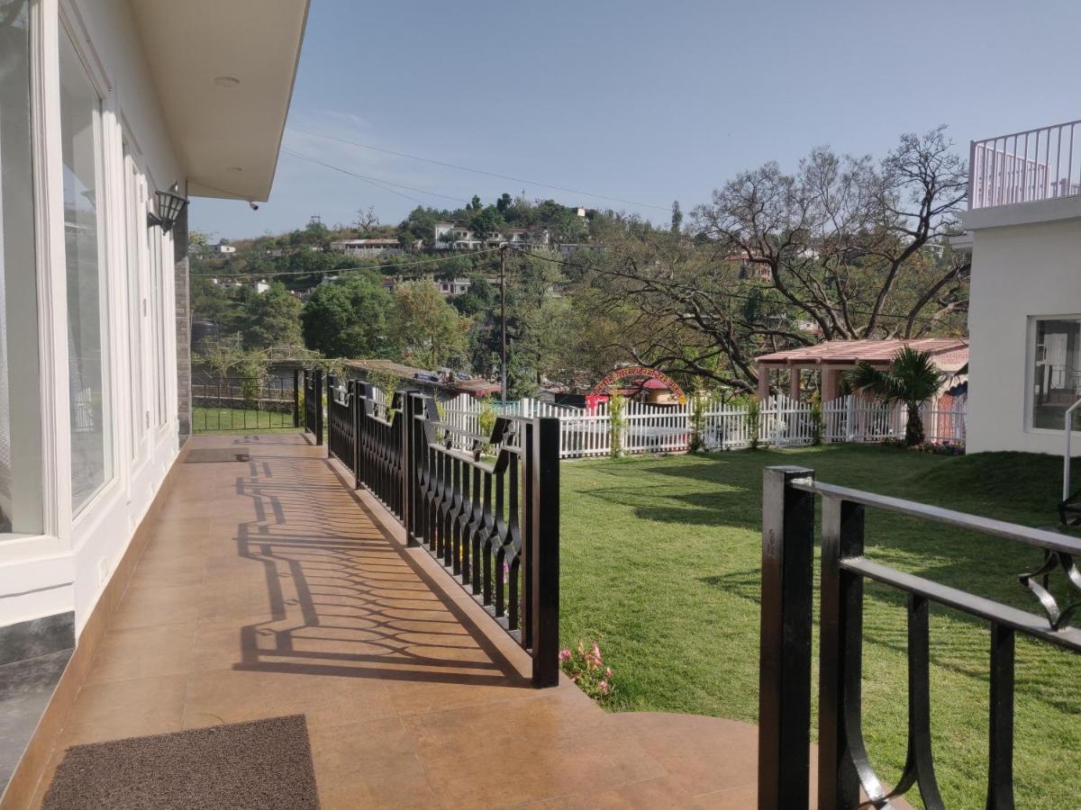 The Periwinkle Homestay Bhīm Tāl Екстериор снимка