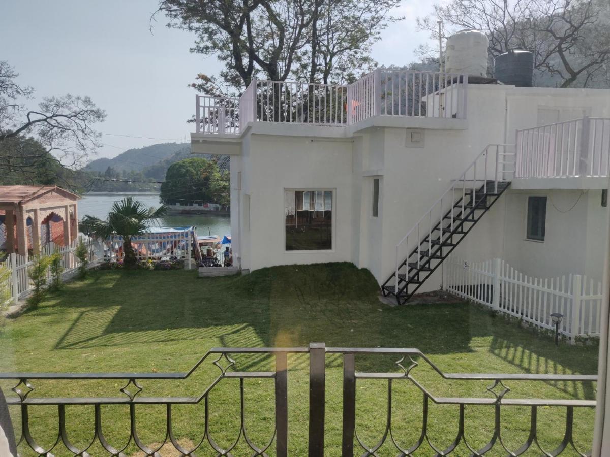The Periwinkle Homestay Bhīm Tāl Екстериор снимка