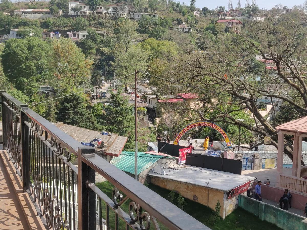 The Periwinkle Homestay Bhīm Tāl Екстериор снимка