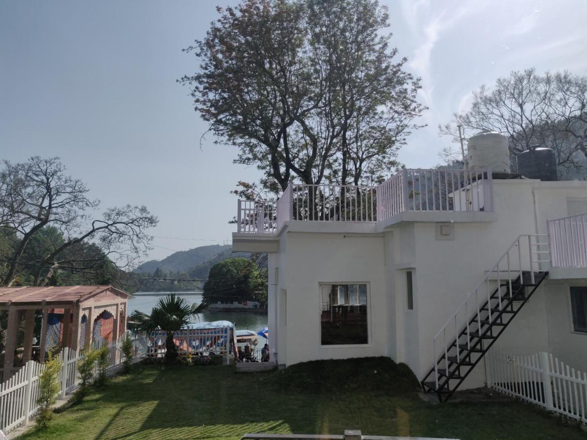 The Periwinkle Homestay Bhīm Tāl Екстериор снимка