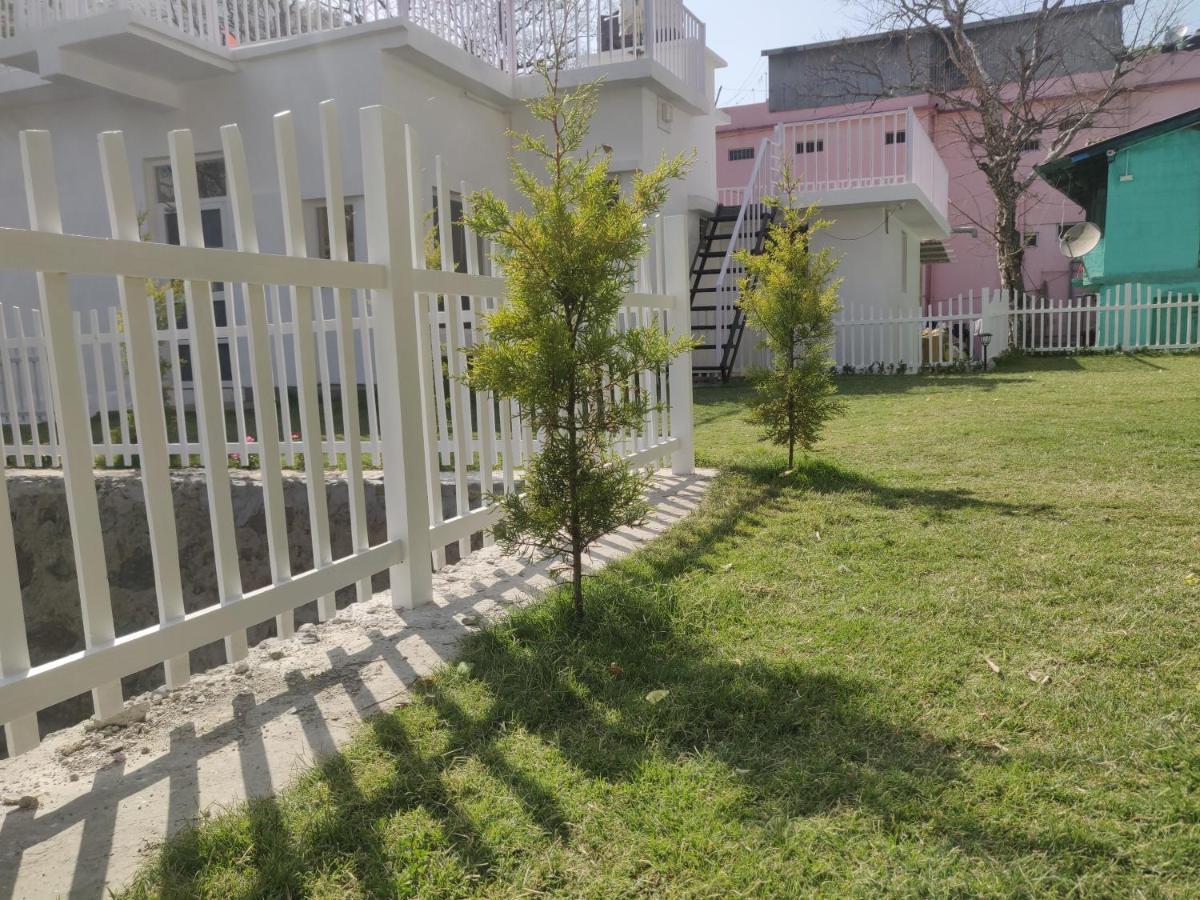 The Periwinkle Homestay Bhīm Tāl Екстериор снимка